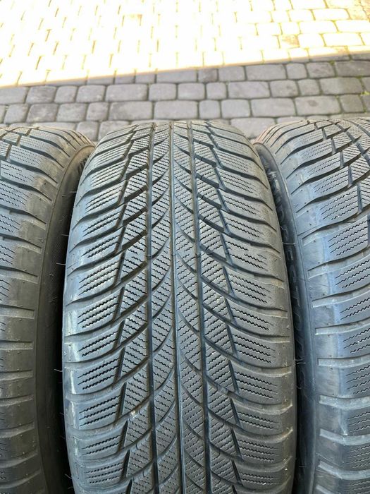 Opony Bridgestone Blizzak LM001  225/55/17 97H  7mm ROK 2023