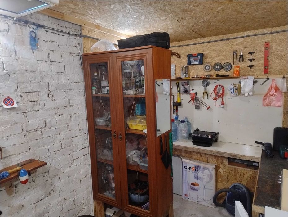 Продам гараж Кировский кооператив Герасима Кондратьева