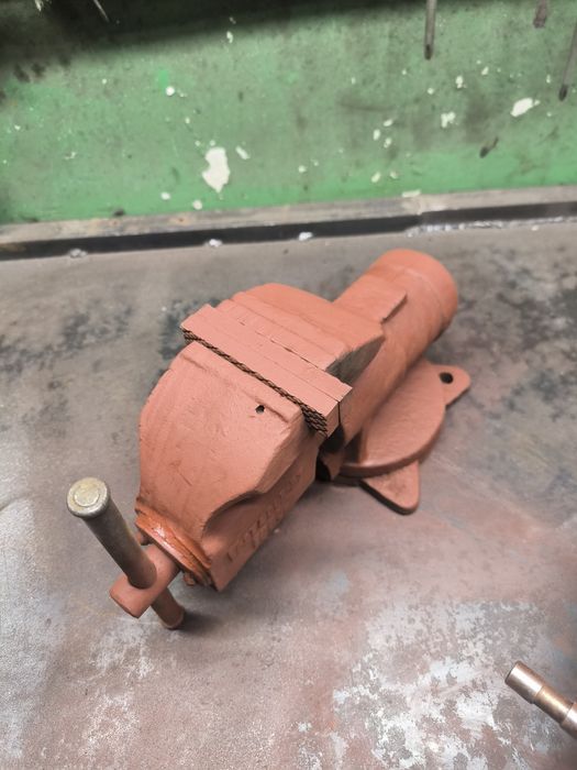 Тиски слесарные. Производство Ссср