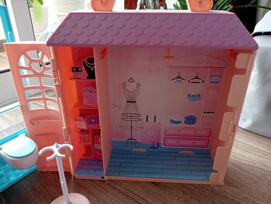 Casa para bonecas(duas para venda)