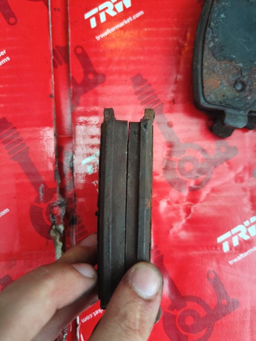 Задні гальмівні диски passat b6