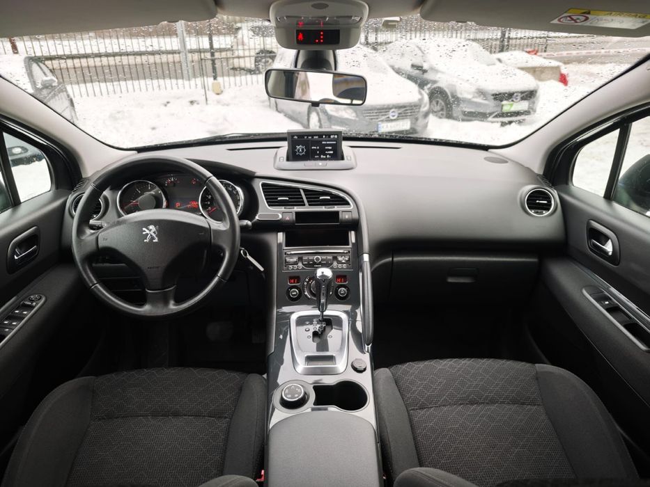 Peugeot 3008 (facelift) 2015 р. 1,6 HDi дизель, автомат