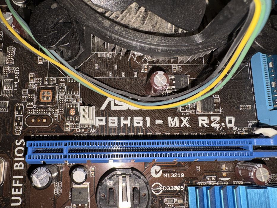 Sprzedam płytę główną asus p8h61-mx r2.0+8gb ddr4+intel core i3-3220