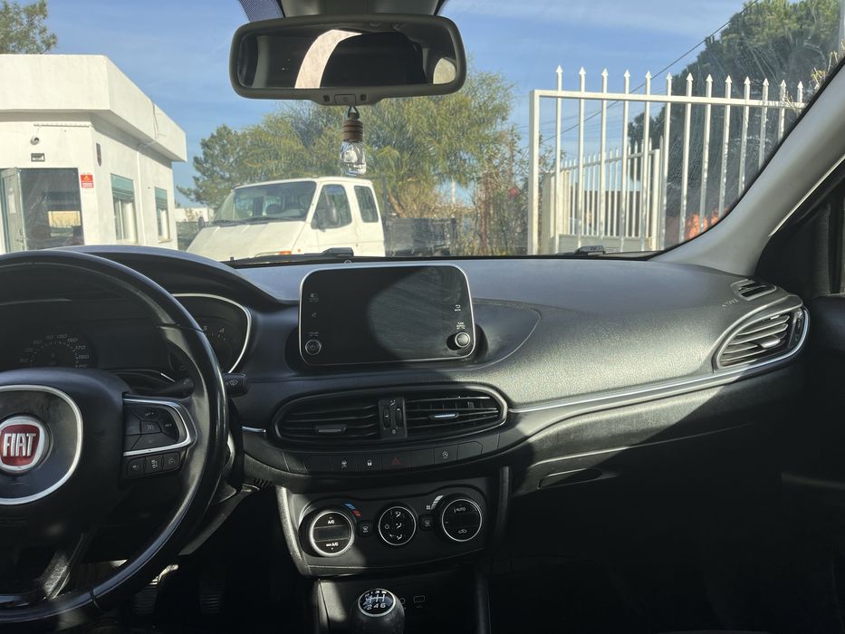 Fiat tipo 1,6 turbo. Ano 2018