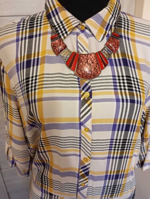 Sukienka w kolorowe paski