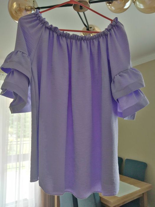 Bluzka z bufiastymi rękawami