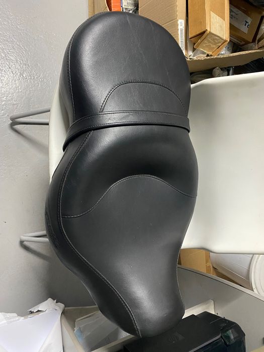 Harley Davidson Sportster 883, 1200 assentos bancos solo duplos