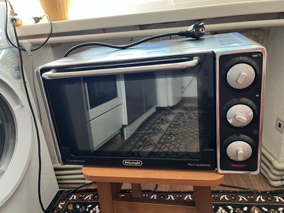 Елекрична піч, духовка Delonghi, 20 л.