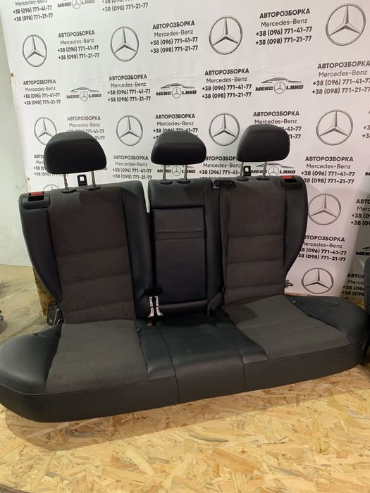 Mercedes c-klass w204 салон сідушкі карти задній діван
