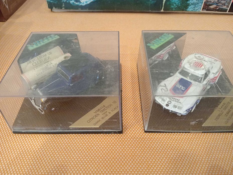 Miniaturas escala 1/43, valores estão na discriminação do anúncio