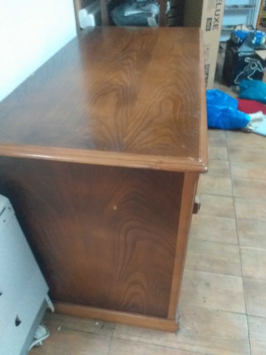 Secretaria clássica em madeira
