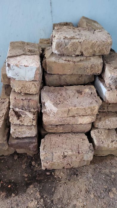Продам кахель пічний і цеглу шамотку