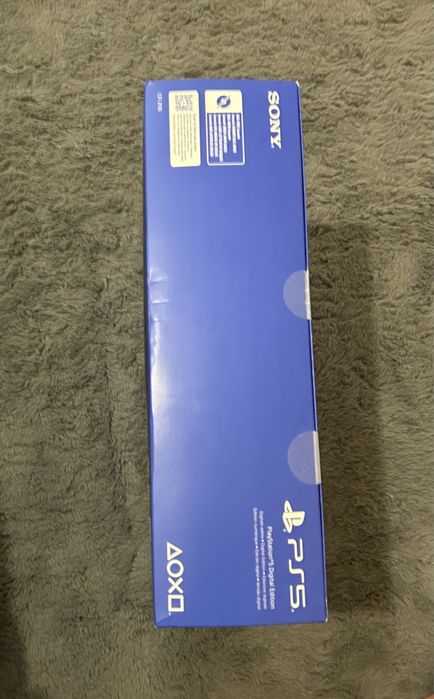 PS5 nova em sua caixa