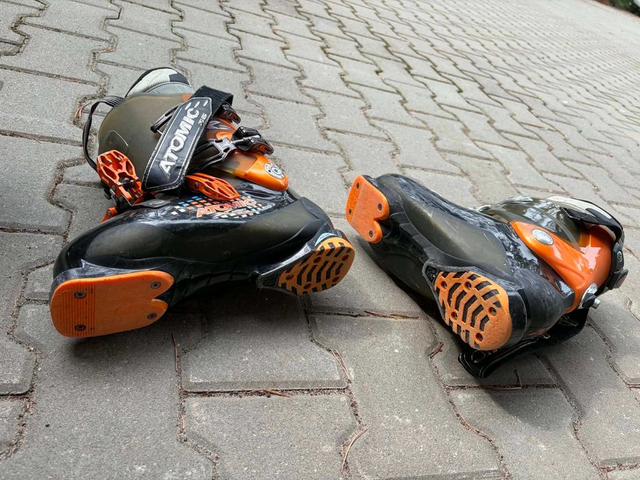 Zestaw narciarski dla kobiety /ewentualnie dziecka - narty buty kije - pokrowiec gratis !