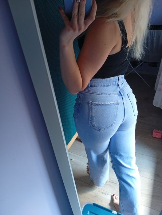 Dżinsy z dziurami xs/s