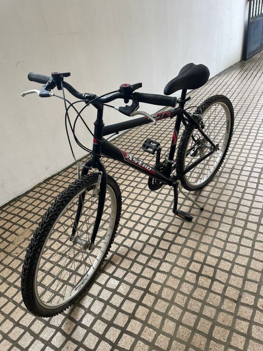 Bicicleta  semi nova