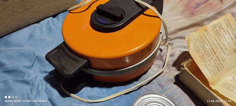 Электровафельница Светлана