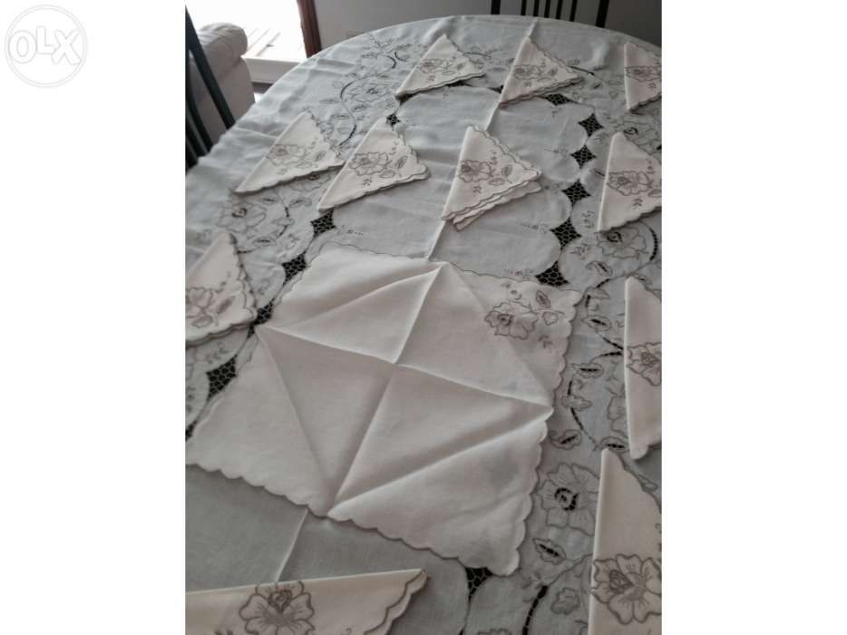 Toalha original de Bordado de linho da Madeira, como nova