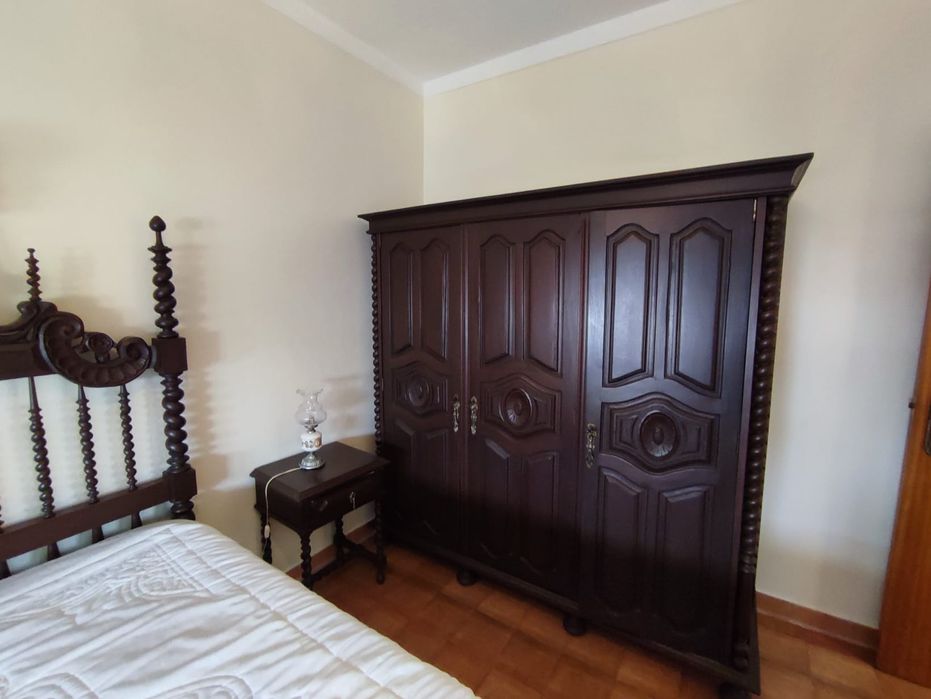 Mobília de quarto antigo completo