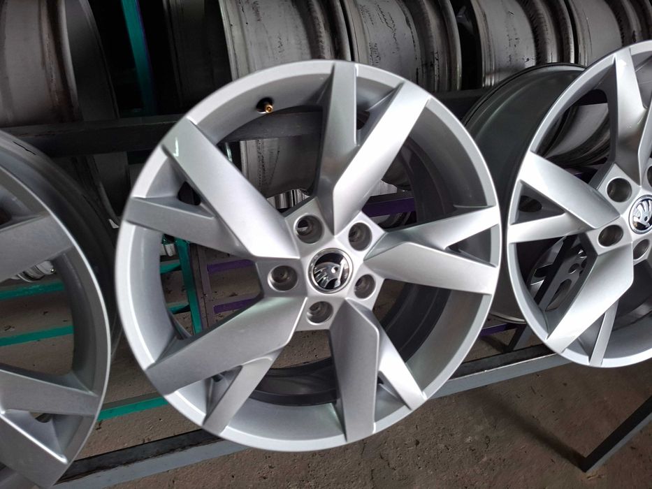 Диски Skoda 5/112 R17 6,5J ET46.