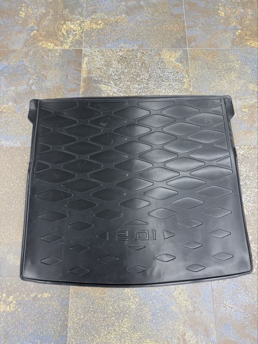 Oryginalne Dywaniki gumowe, mata do bagażnika Volkswagen VW ID.5