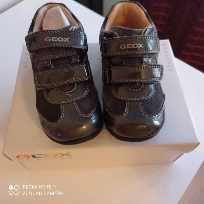 Sapatos de bebé Geox - menina