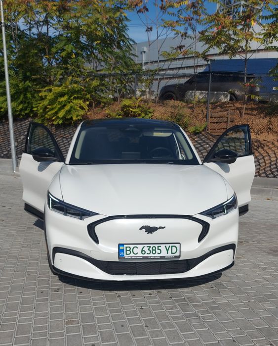 Продам Ford Mustang Mach-E 2023
I
I