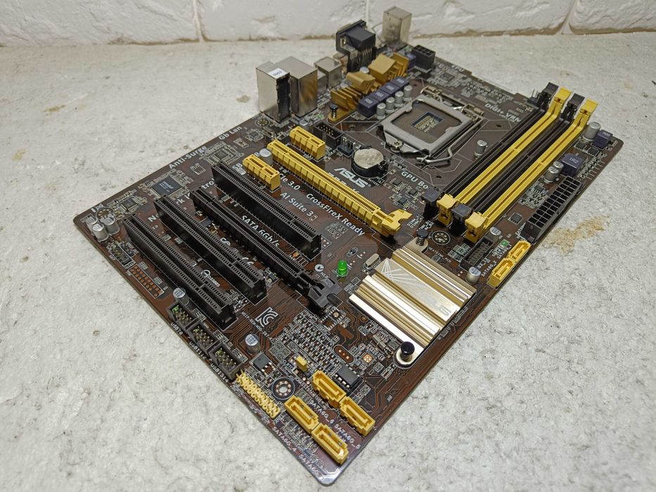 Материнська плата - ASUS Z87-K - LGA1150 у відмінному робочому стані