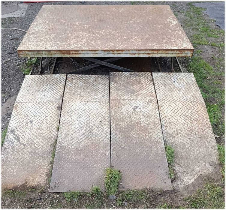 Podnośnik płytowy samochodwy pneumatyczny 150cm x 200cm wys. 40cm