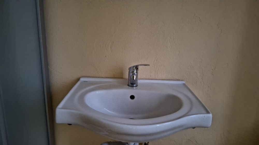 Умивальник. Раковина у вану