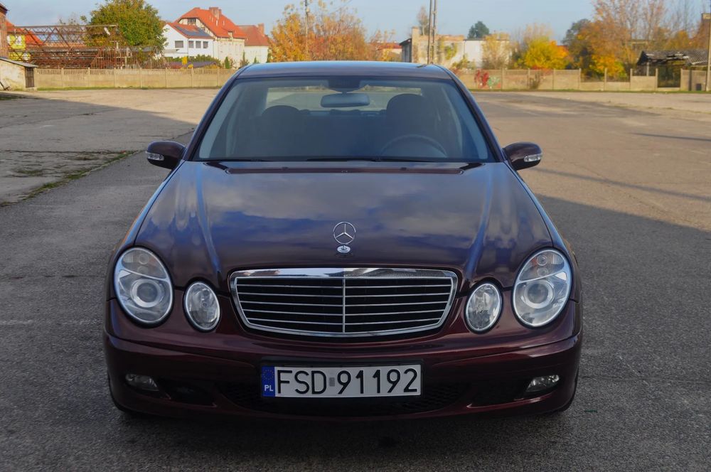 Mercedes-Benz Klasa E Sedan W211 3.0 V6 231KM zarejestrowany 165000km ALU18 HAK