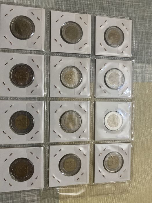12 moedas de 100 escudos , inclui comemorativas.