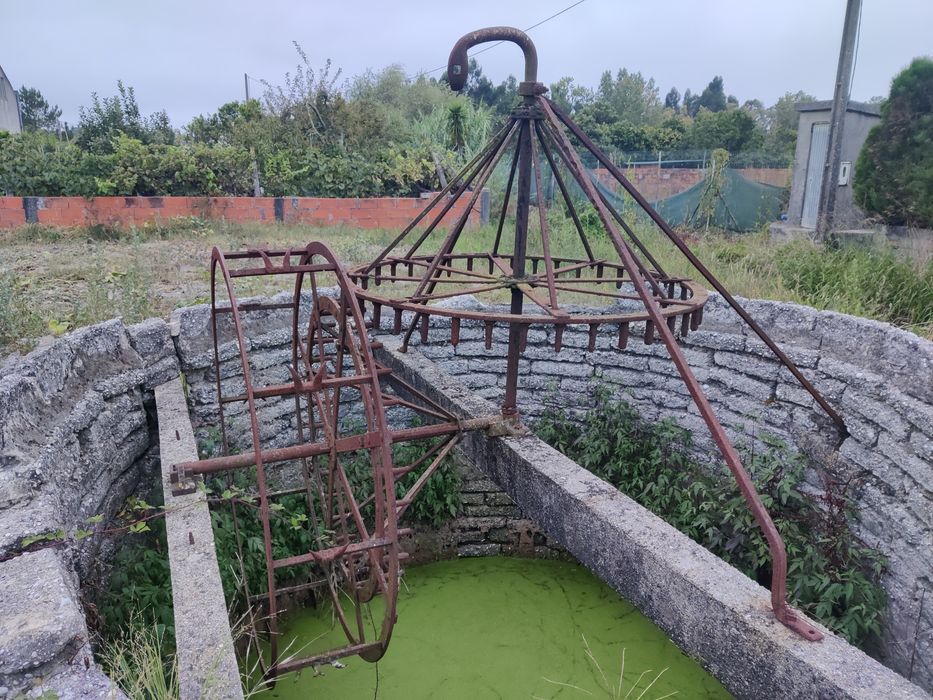 Engenho de retirar água antigo