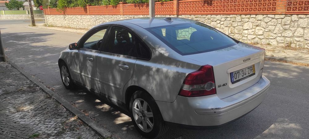VOLVO S 40 2.0 TURBO DIESEL Bom estado geral