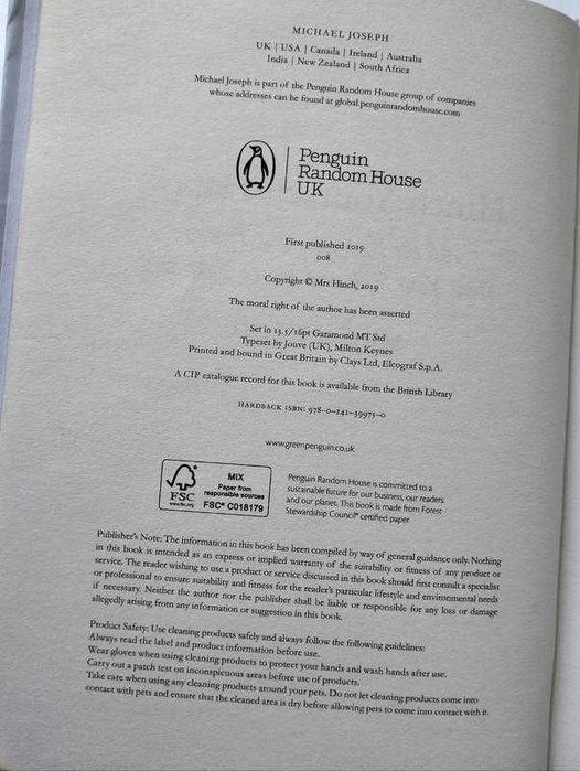 Книга англійською мовою mrs hinch ninch yourself happy