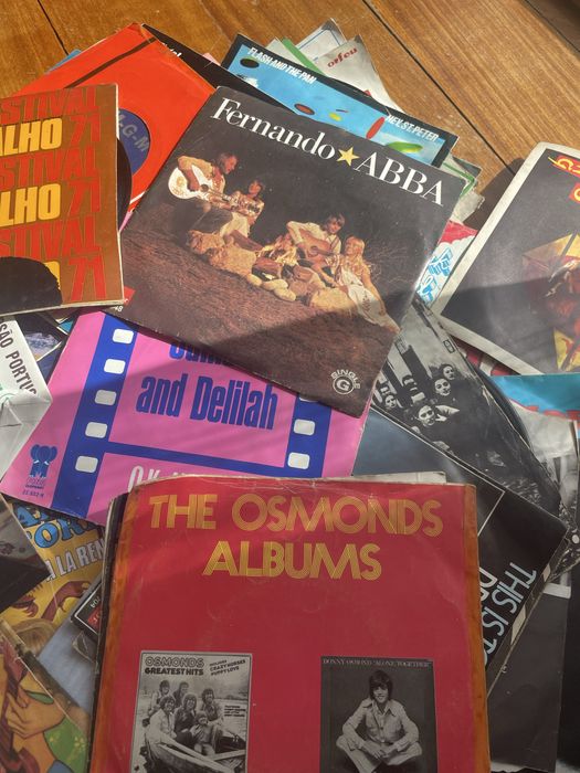 Vários discos vinil antigos- 45