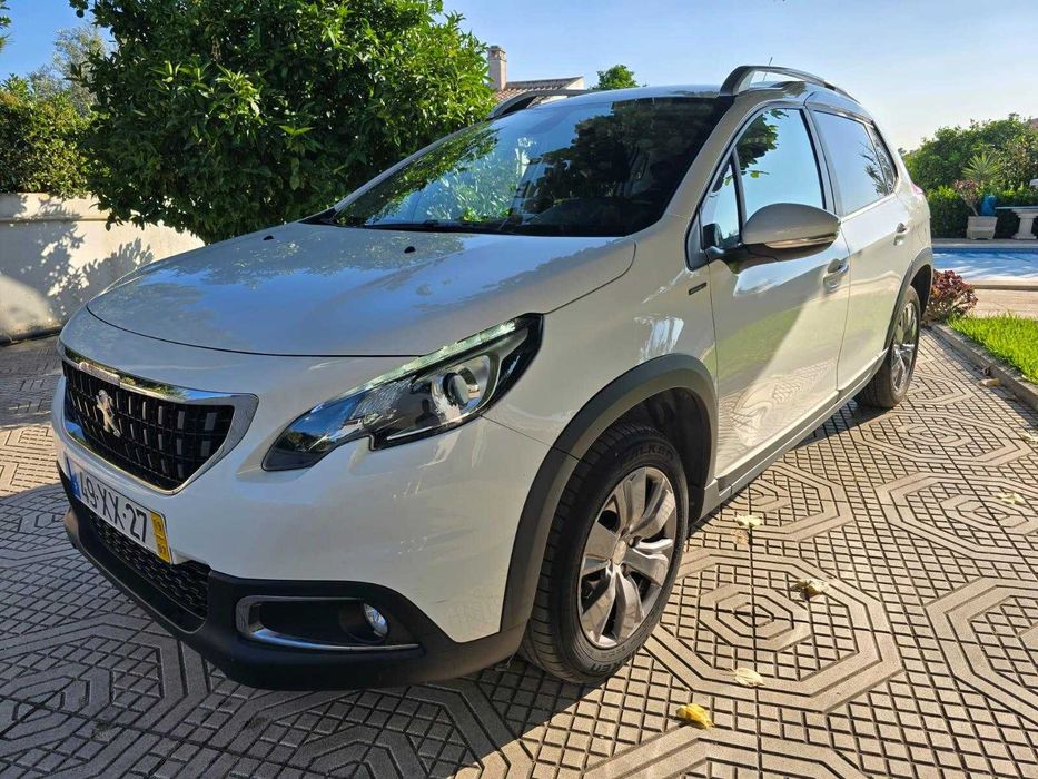 Peugeot 2008 PureTech Signature