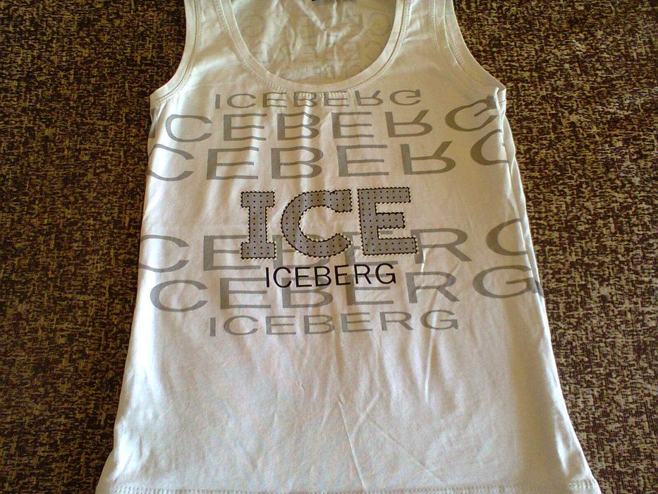 Футболка белая, с принтом, новая, 200 грн