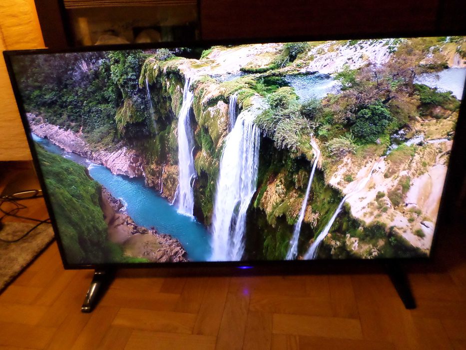 Telewizor SHARP 43 cale