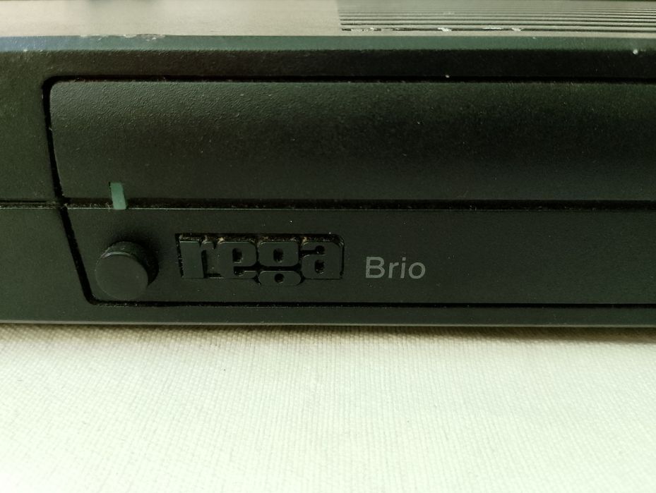 Amplificador Rega Brio