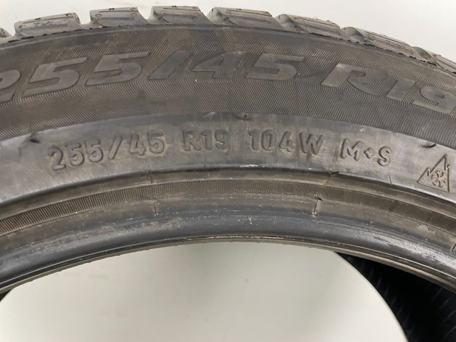 255/45R19 104W Pirelli Sottozero 3 TO ELET