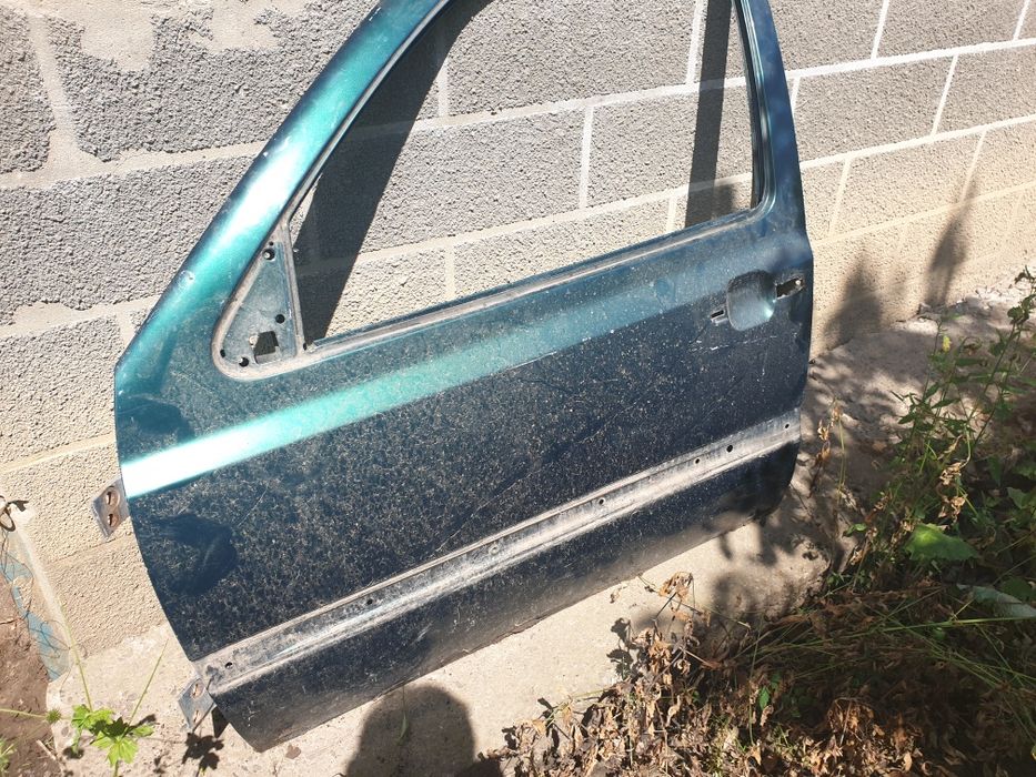 Дверки кузовні запчастини Golf 3