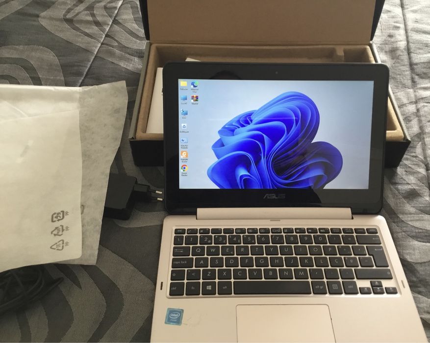 Portatil Asus mod. TP200SA em muito bom estado.