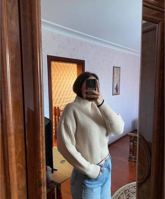 Светр, дуже теплий, приємний до тіла