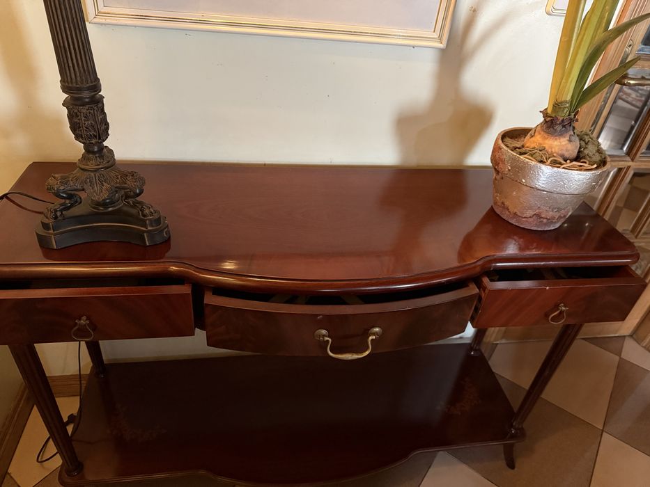 Consola com 3 gavetas