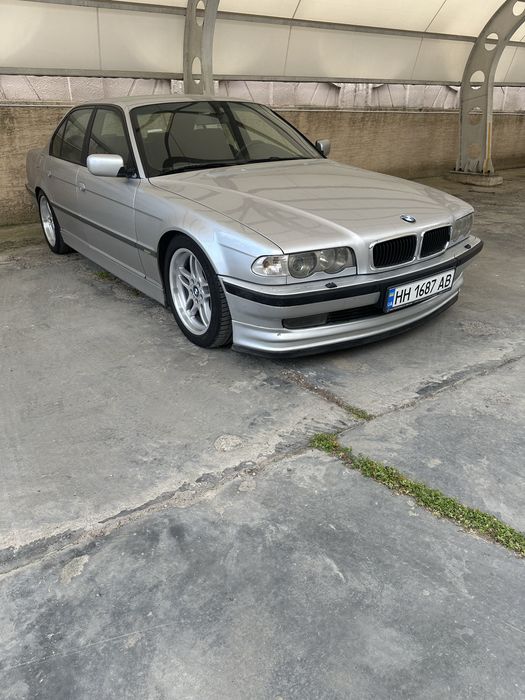 BMW 735i e38 отличное состояние
