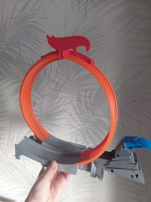 Трек для машинок  hotwheels