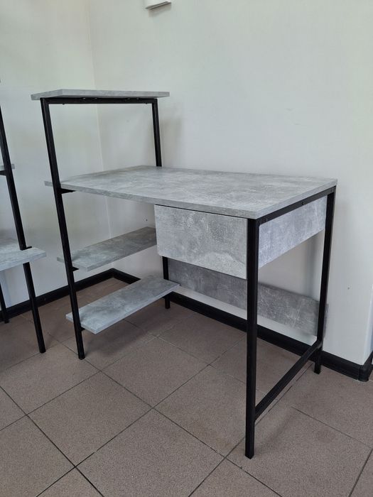 Стіл столик у стилі лофт