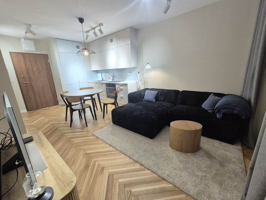 Стильна 2/х кім у Варшаві