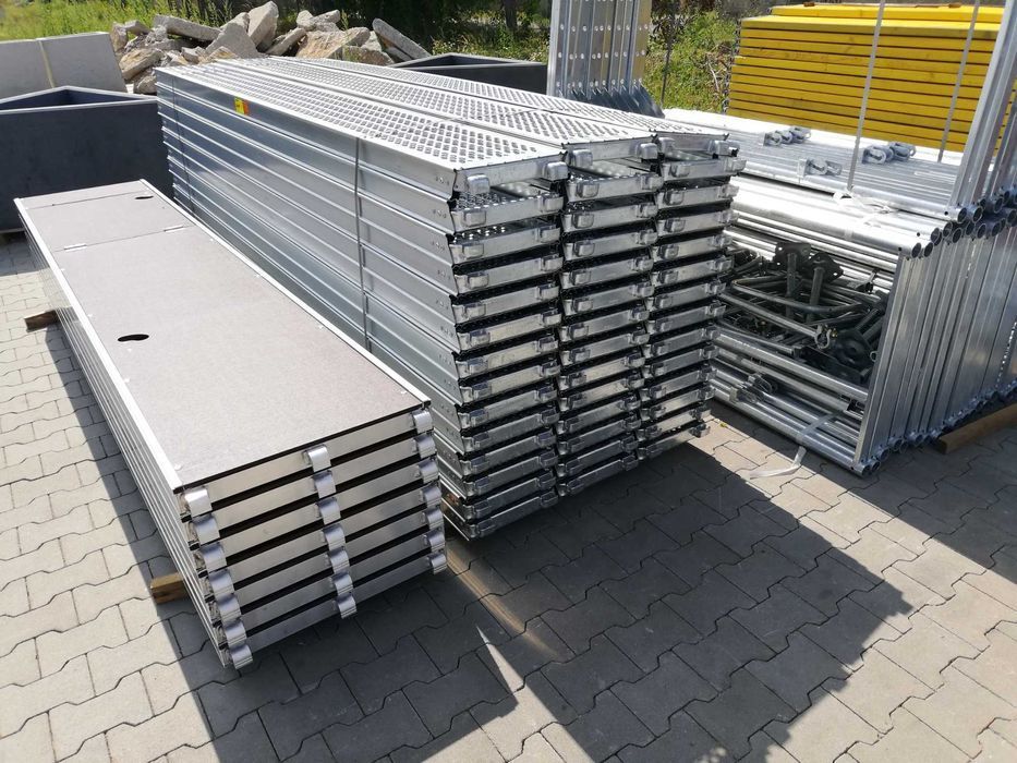 Rusztowanie fasadowe 200m2 Typ L73 bauman altrad klinowe